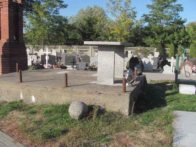  Ołtarz Osielsko - Grobonet - Wyszukiwarka osób pochowanych